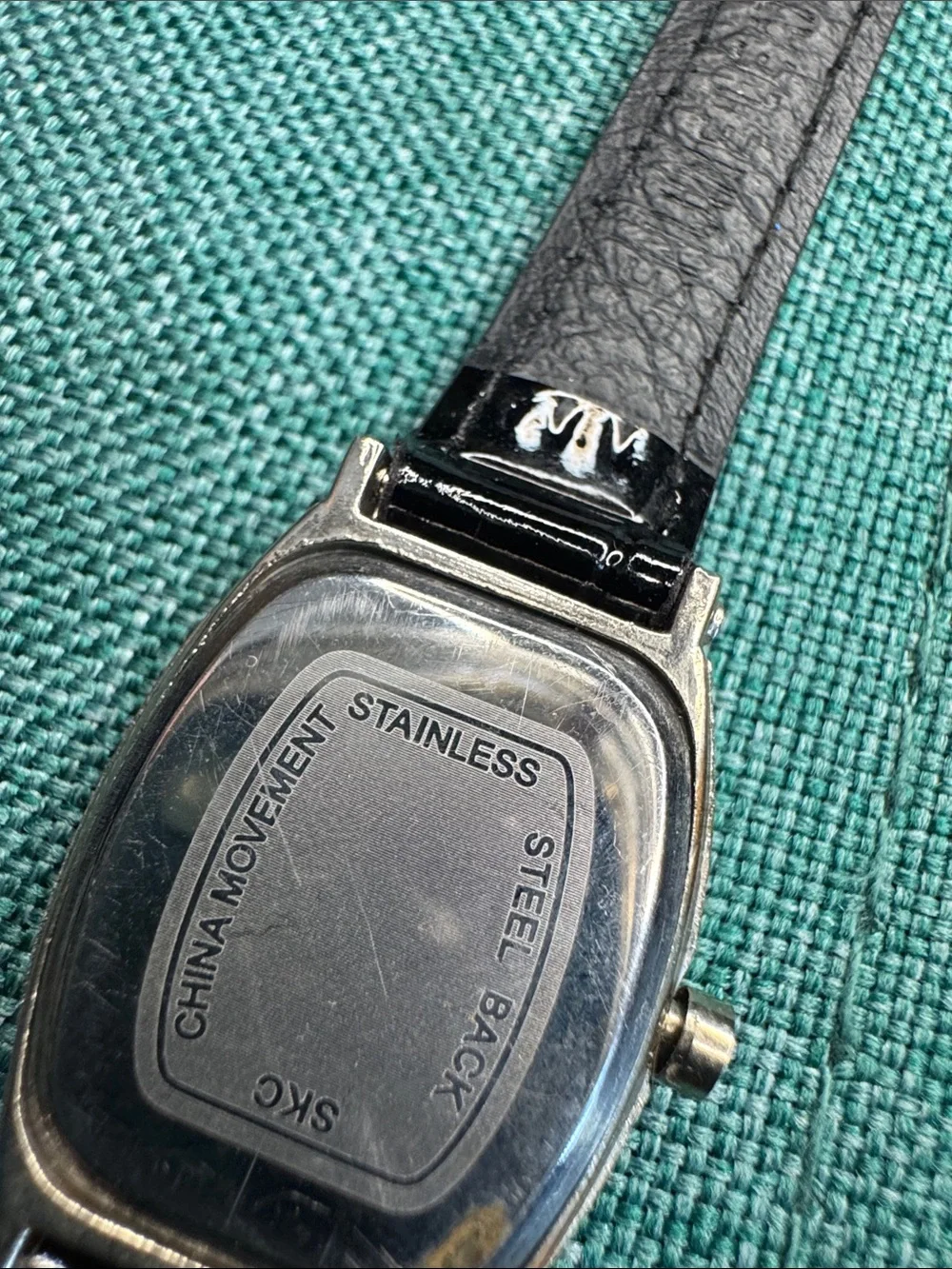Classic Black Leather-Strap Men’s Watch